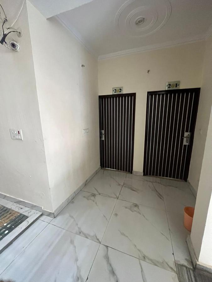 Hotel Devoy Inn By Namastexplorer Tapovan Rishikesh Rishīkesh Exterior foto