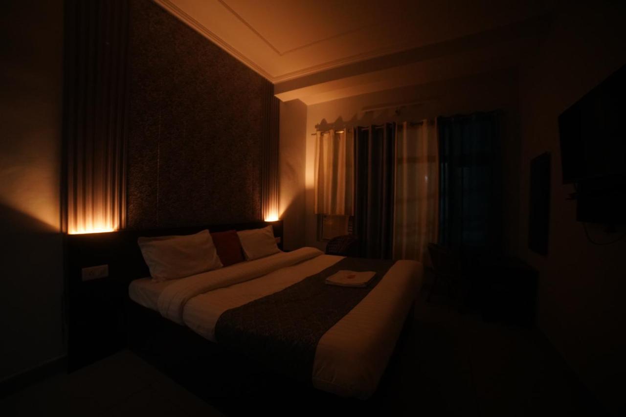 Hotel Devoy Inn By Namastexplorer Tapovan Rishikesh Rishīkesh Quarto foto